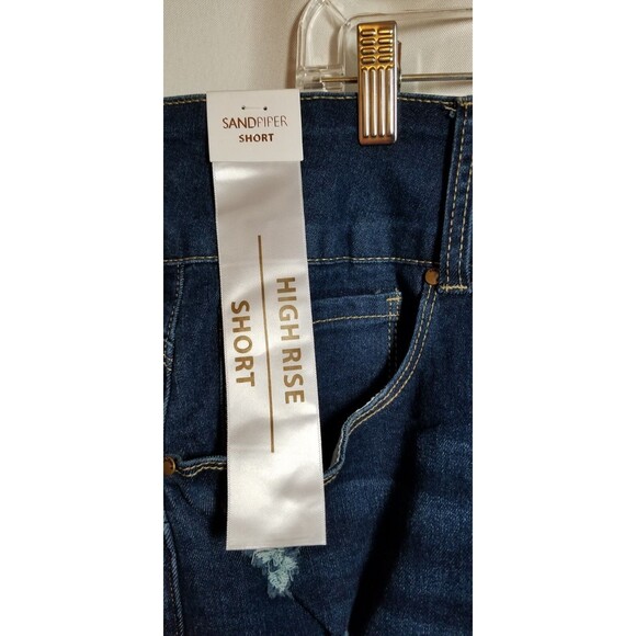 Women's Shorts Size 22 Hi-Rise Distressed Denim Blue Pockets New with Tags - Picture 5 of 7